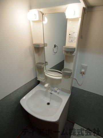 プランドール神楽の独立洗面台|独立洗面台あり、毎朝おしゃれに忙しい女性の方におすすめです