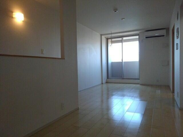 パレス　アムールⅡの居間・リビング