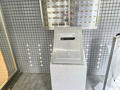 【エントランス】 | コスモシティ三宮東 | 女性やお子様がお一人の際も安心なTVモニター付きインターフォン