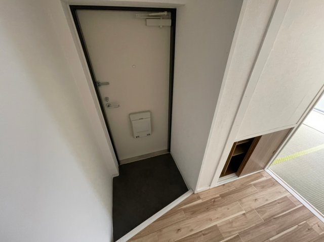 垂水高丸住宅B棟の玄関