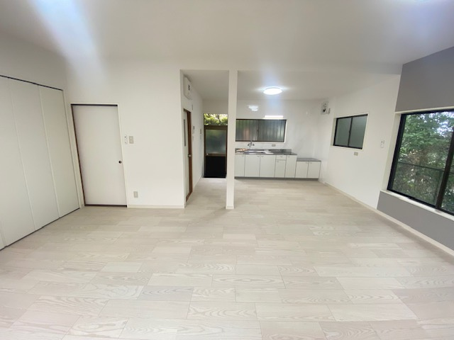 都城市鷹尾１丁目の中古一戸建の居間・リビング