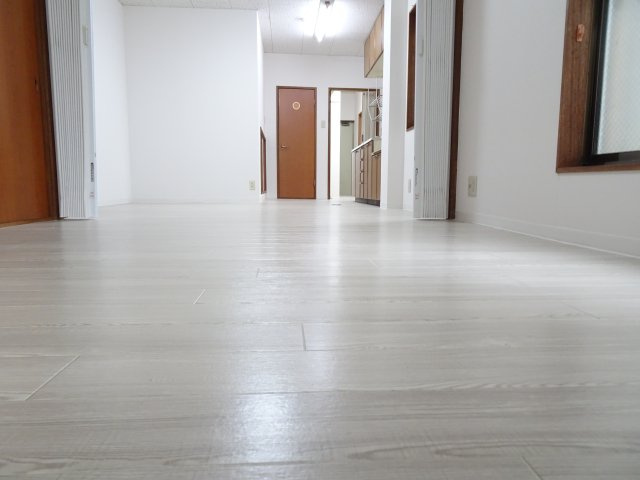 安田マンションの洋室