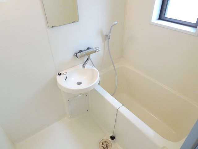 安田マンションの浴室