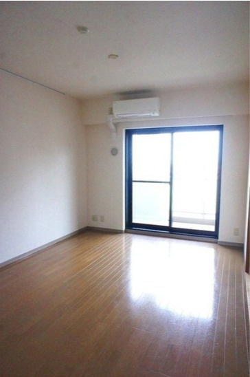 ガーデナヴィルマグノリア市川妙典の居間・リビング