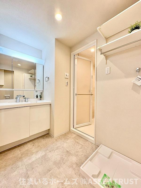 信濃町ハイムのその他|十分な広さのある洗面室