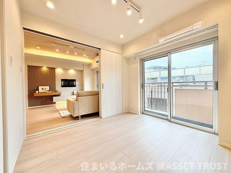 信濃町ハイムの居間・リビング