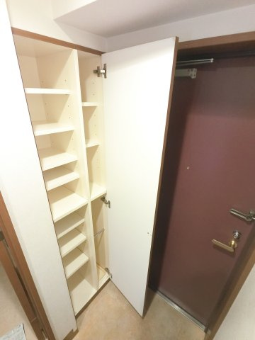 アウラ１０の収納