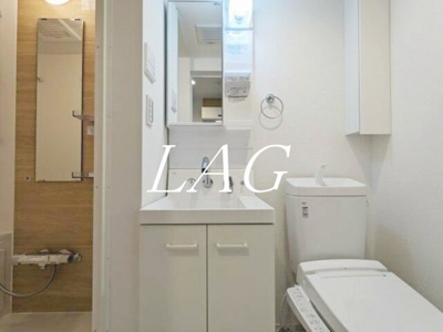 【洗面所】 | エッグストラート | 独立洗面台です。