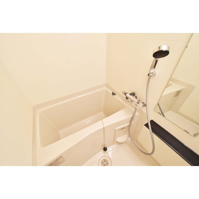 アドバンス大阪セレーノの浴室