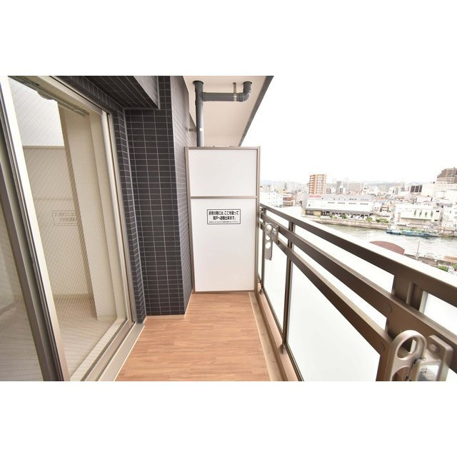 アドバンス大阪セレーノのバルコニー