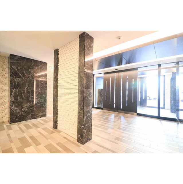 アドバンス大阪セレーノの居間・リビング