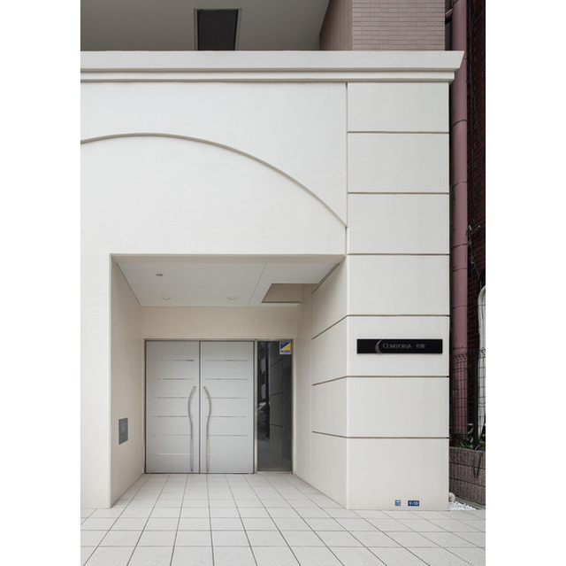 コンフォリア行徳のエントランス