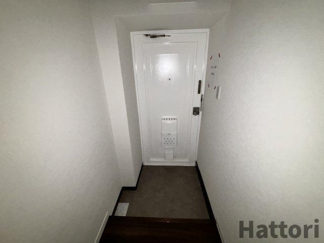 フレスマンション江坂の玄関