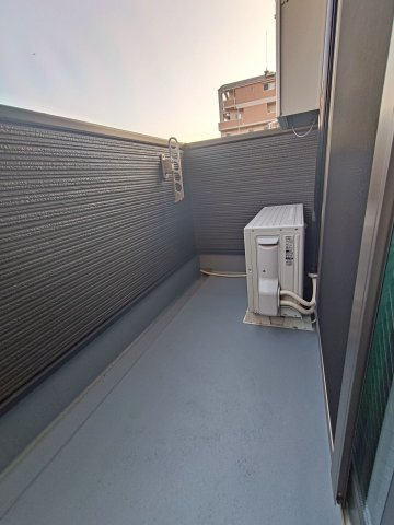 A&Gビルのバルコニー