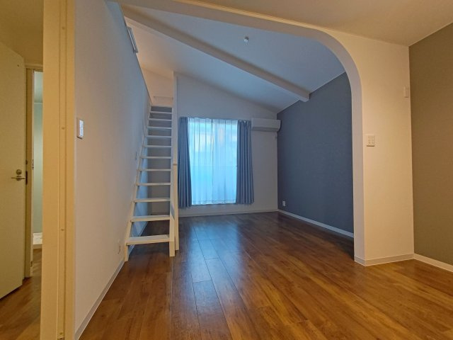 A&Gビルの居間・リビング