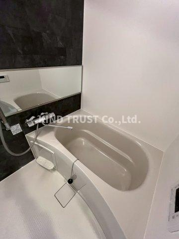 ルフォンプログレ南森町の浴室|日々の疲れを癒すお風呂付です