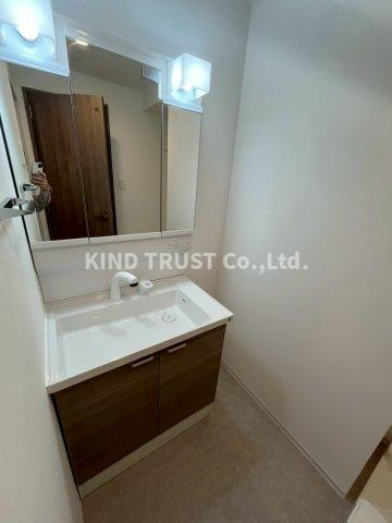 ルフォンプログレ南森町の洗面所|脱衣スペースもあります