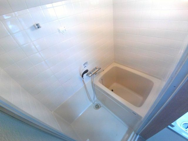 行徳ハイムの浴室