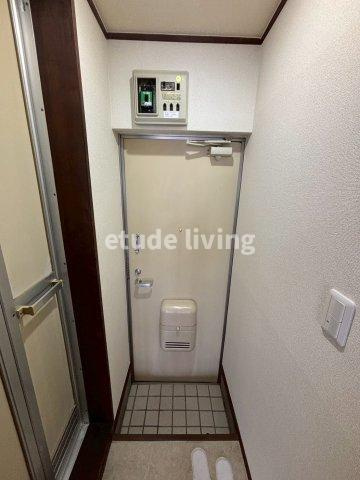 エフ・ケイ・カースル志木の玄関