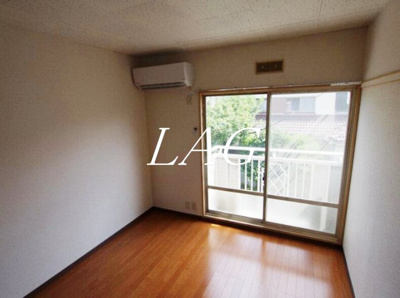 【居間・リビング】 | エクセルハイツ | 洋室のお部屋です。