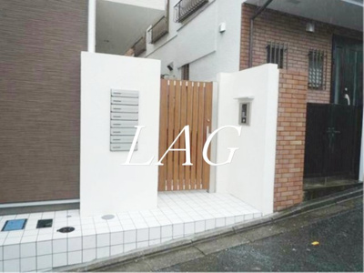 【エントランス】 | パインズデフィⅢ | エントランスです。