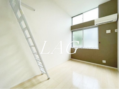 【居間・リビング】 | パインズデフィⅢ | 洋室のお部屋です。