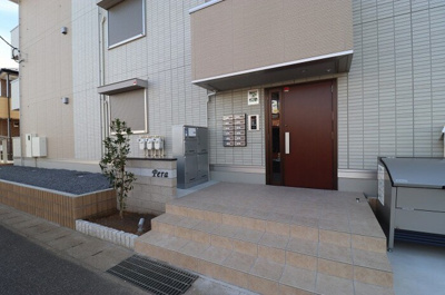 【エントランス】 | Pera | エントランス