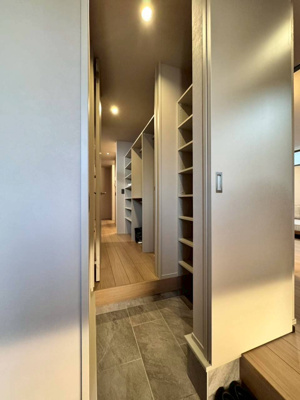 【前面道路含む現地写真】 | ガーデンヒルズ内野5 | 現地航空写真　2025年9月撮影