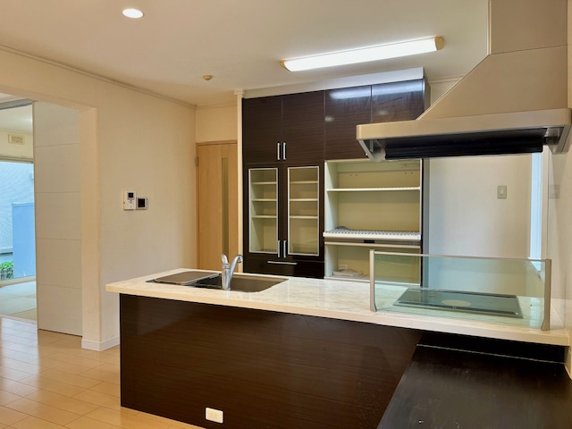 大飯郡高浜町立石中古戸建のキッチン