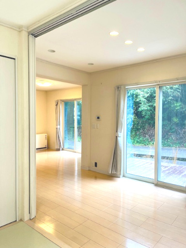 大飯郡高浜町立石中古戸建の居間・リビング