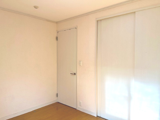 大飯郡高浜町立石中古戸建の洋室