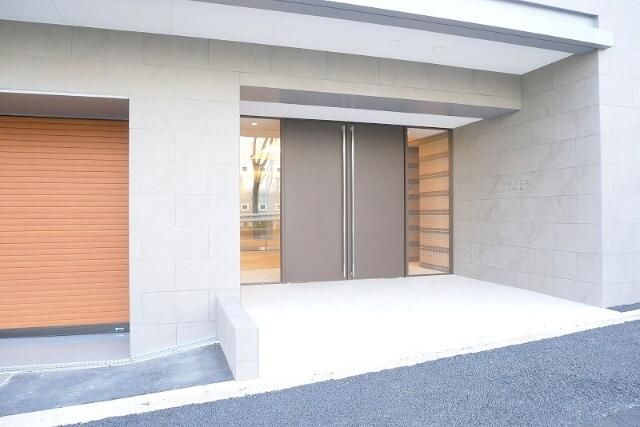 ＰＲＥＭＩＵＭ　ＣＵＢＥ　代々木上原のエントランス