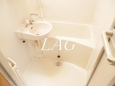 【浴室】 | メゾンフラワー西新宿 | お風呂です。