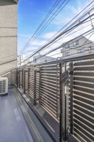 新築分譲［ミラクラス和泉］の居間・リビング|【B号棟】２０．０帖LDK（２０２５年１１月撮影）