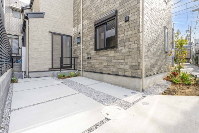 新築分譲［ミラクラス和泉］の間取り|【A号棟】間取り:２LDK＋S（納戸）＋グルニエ（屋根裏収納）
土地面積:９０．８５m2　建物面積:９１．０８m2（備蓄倉庫部分０．８２m2含）