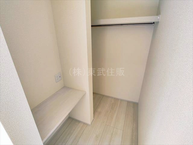 【内装】 | 狭山市柏原第七　全4棟　３号棟 | 2階東側9.0帖洋室の納戸です