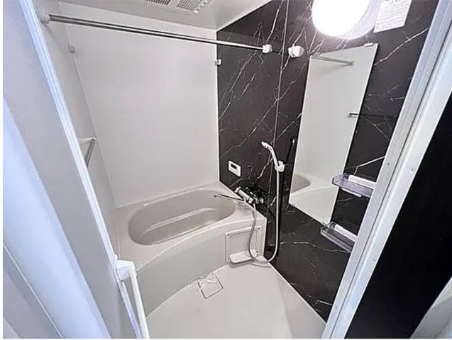 ★ポータル未掲載★　大阪市西淀川区　1棟収益マンション＜EASE.T4＞　「築6年！」の浴室