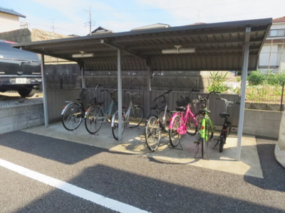 【その他共用部分】 | エピナールラフィネ | 駐輪場