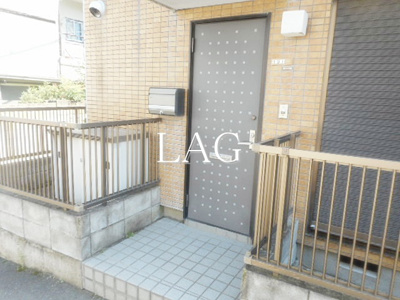 【玄関】 | ローズハイツ | 玄関です。