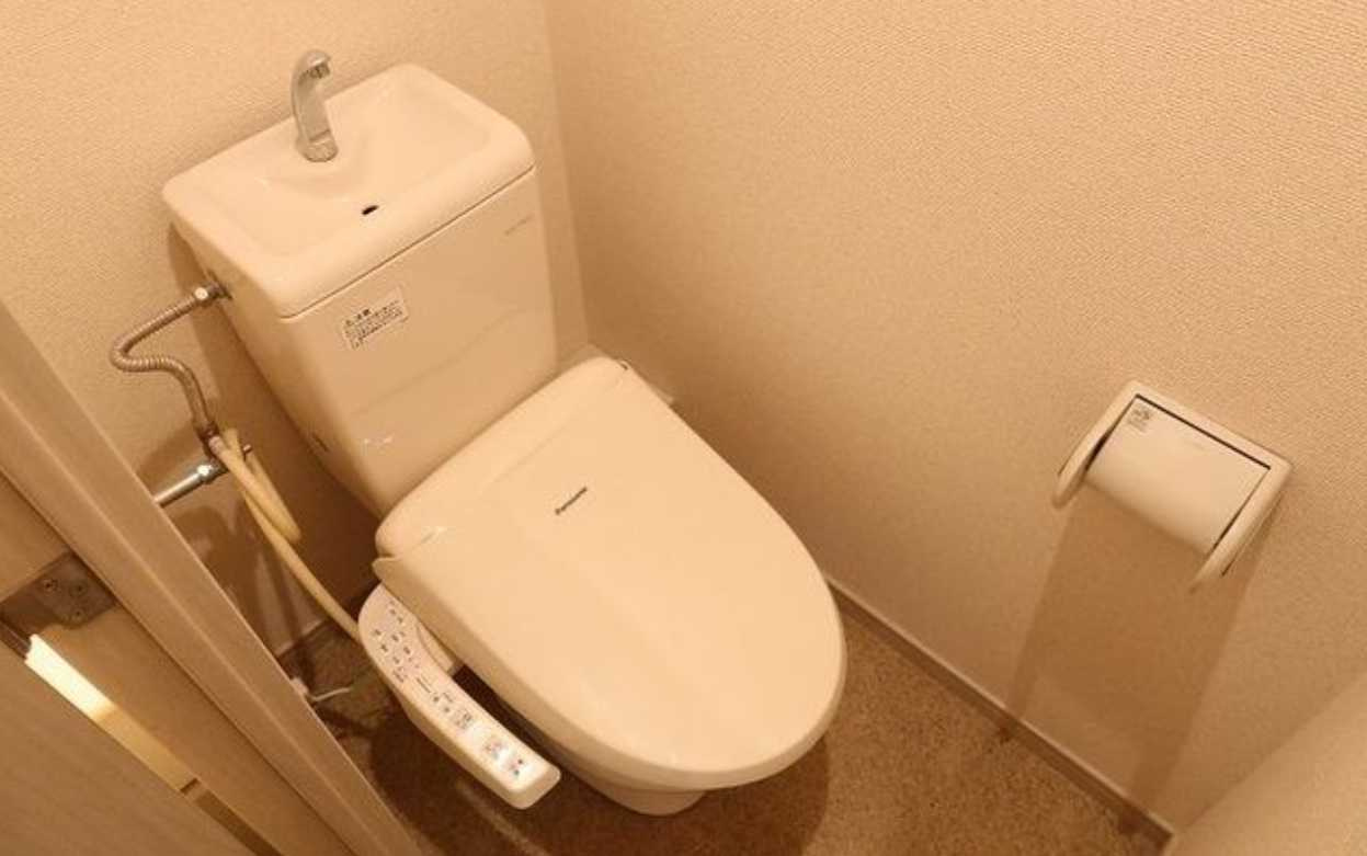 HF駒沢公園レジデンスTOWER　駅近　礼金０　オール電化のトイレ