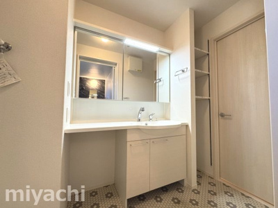 【洗面所】 | ロイヤルハイム