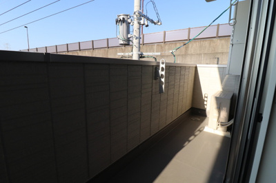 【バルコニー】 | ファミール沖野