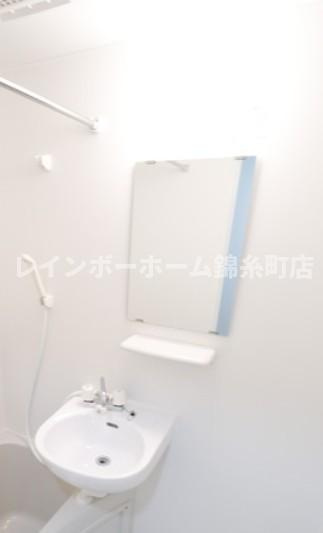 リブ六町の洗面所