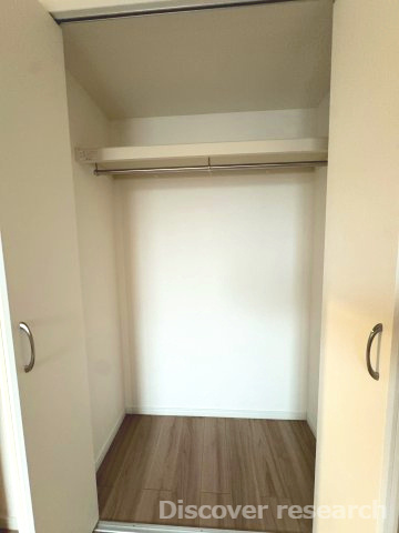 グリーンコーポ多摩ニュータウン南大沢の収納|【クローゼット】
収納豊富なクローゼットです。