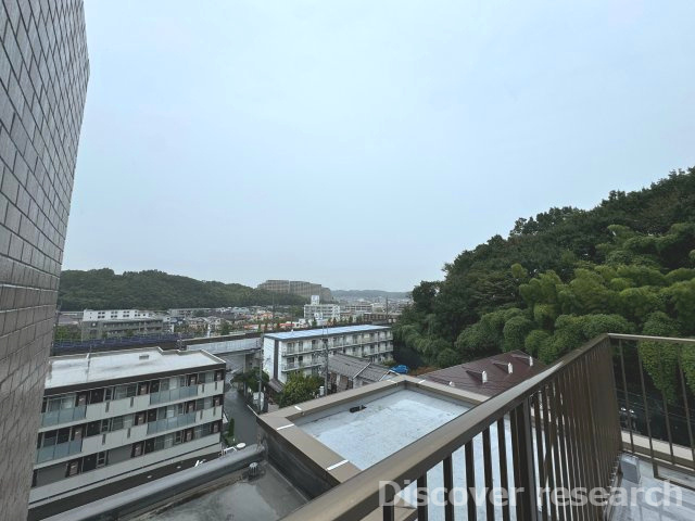 グリーンコーポ多摩ニュータウン南大沢の展望|【眺望】
ルーフバルコニーからの眺望