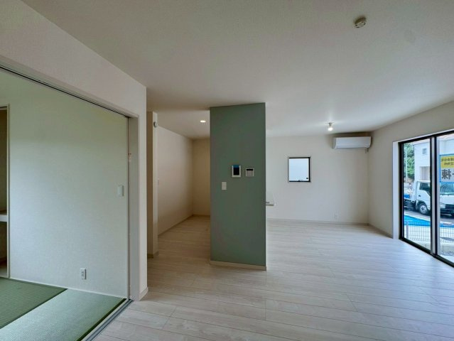 リーブルガーデン八重瀬町具志頭・３号棟のその他|16帖の明るくゆったりとしたLDK＋洋風和室4.5帖