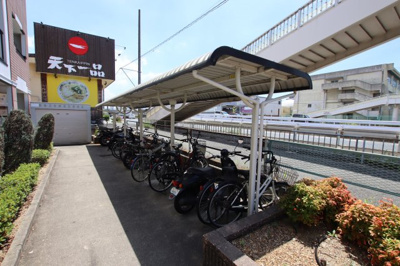 【その他共用部分】 | シャン・ド・フルール | 駐輪場