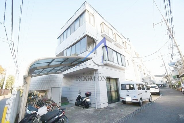 フラット穂留壽