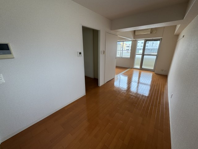 メゾンノーブルの居間・リビング