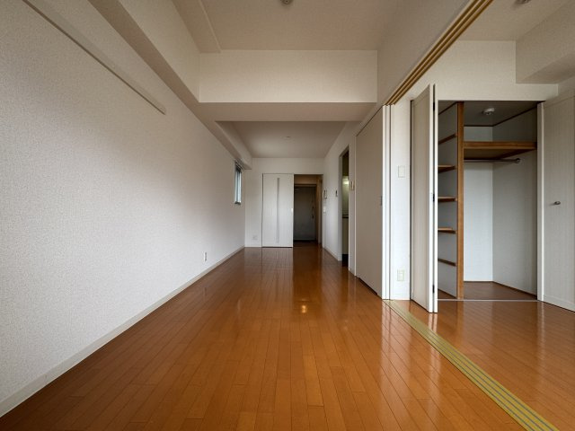 メゾンノーブルの居間・リビング